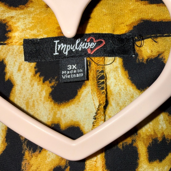 FIRST LADY LEOPARD PRINT BLOUSE - Picture 3 of 3